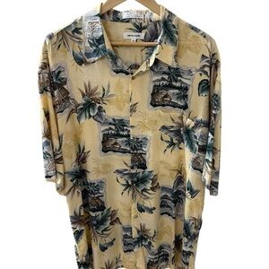 Pierre Cardin Size XL Mens 100% Rayon Hawaiian Shirt Floral Aloha Beach